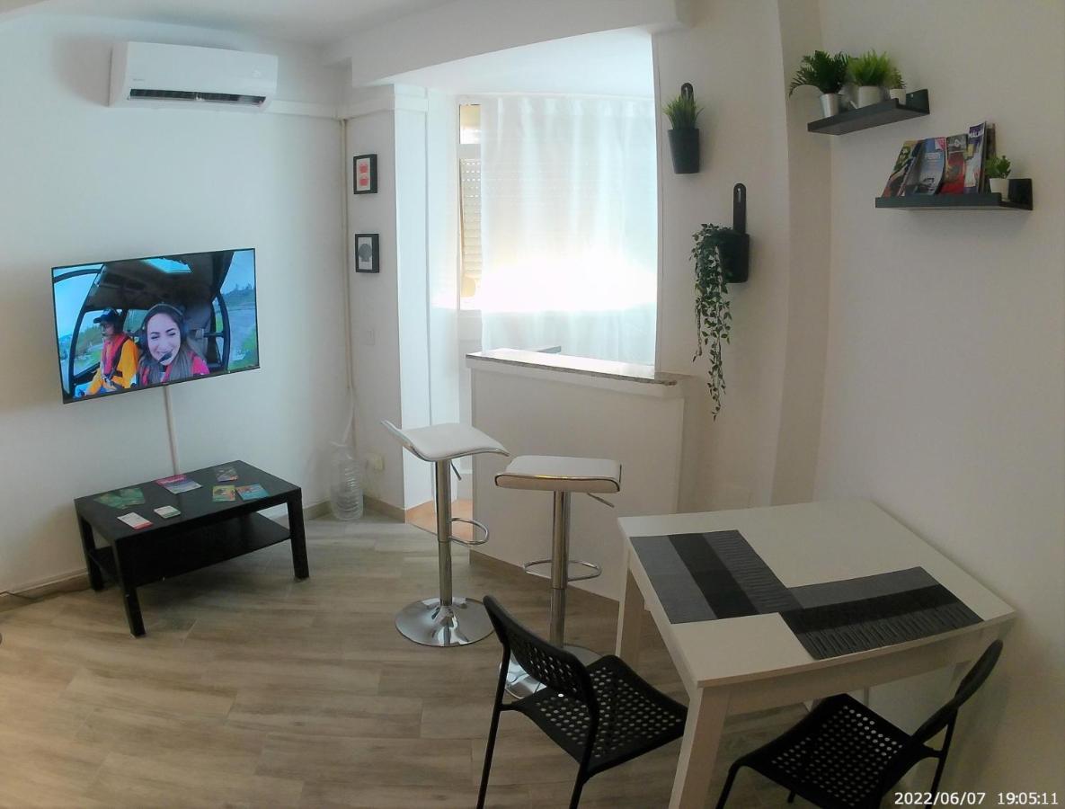 Apartment Holidays2torremolinos: With Pool And Rooftop Terrace *