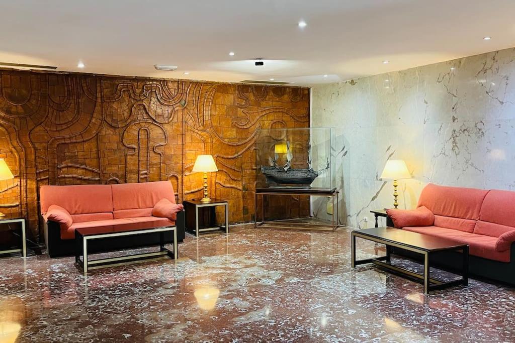 Amazing Sea Views & Front Of The
