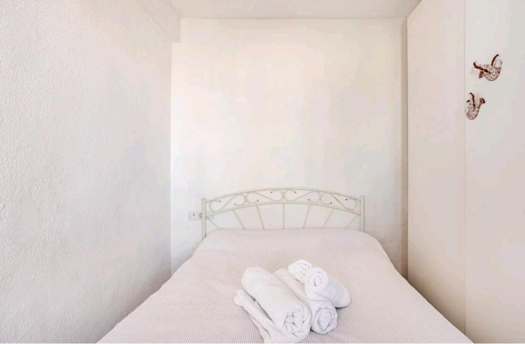 Vistas Mar: Estudio Con Dormitorio: Centro Y Playa