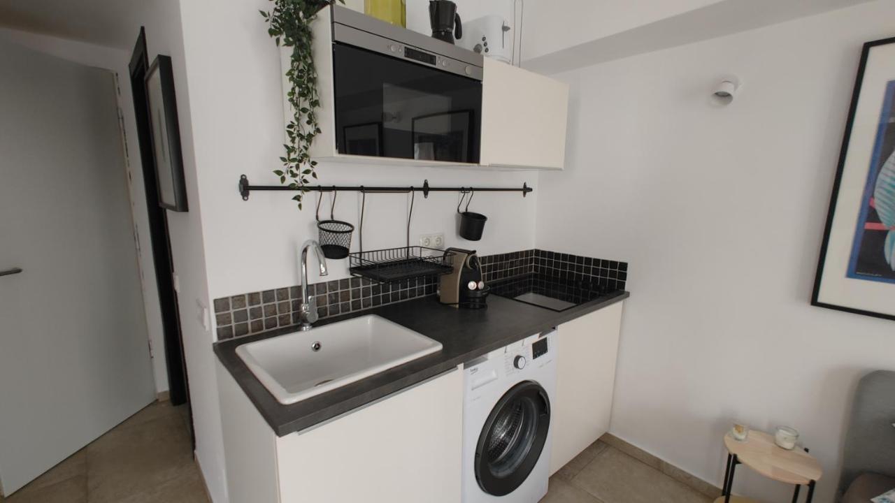 Begonia Center 230 By Namaste Elite Apartment