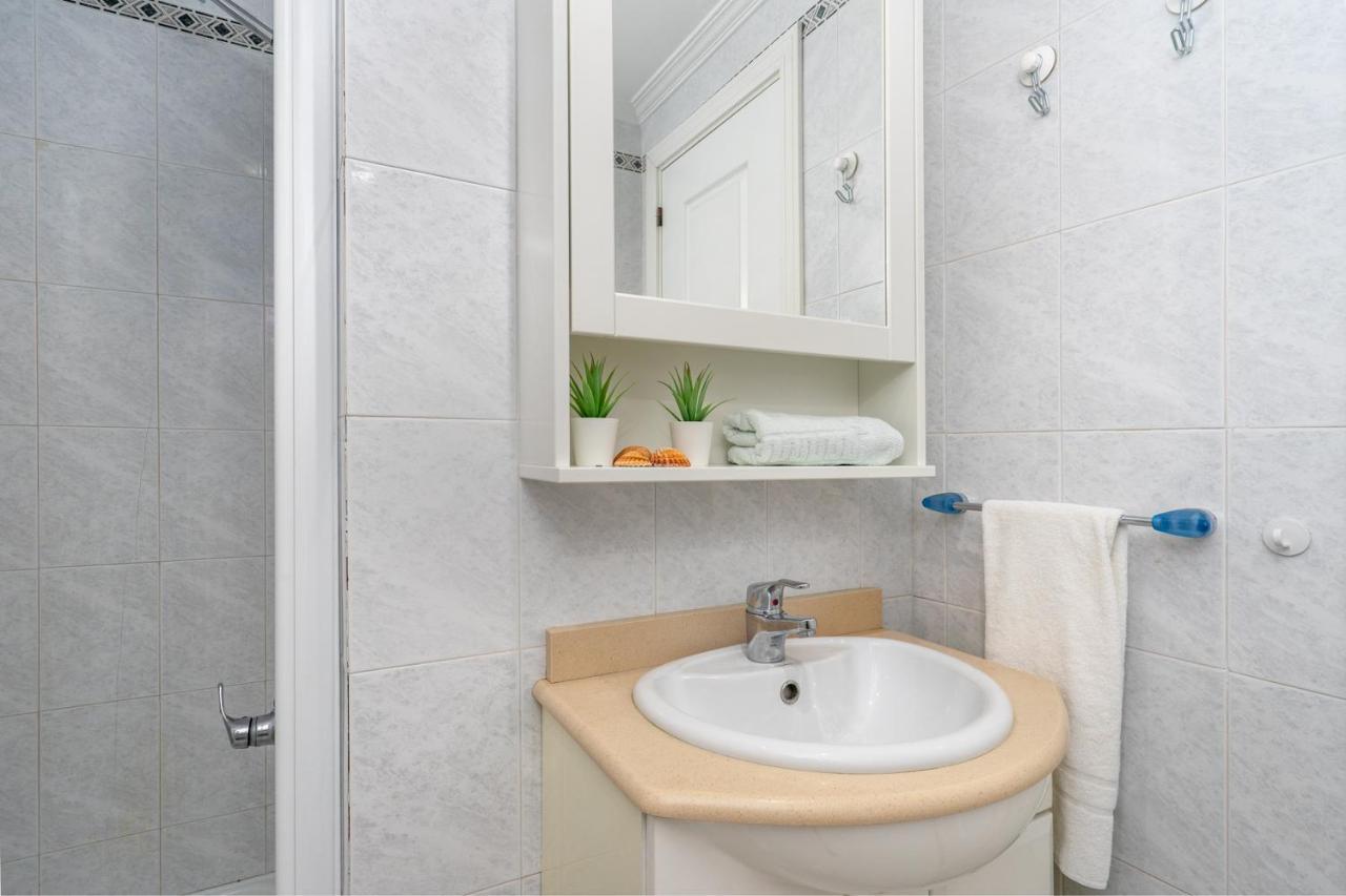 Apartment Penthouse With Sea View Near Puerto Marina By Costarentals - Ref 08 *