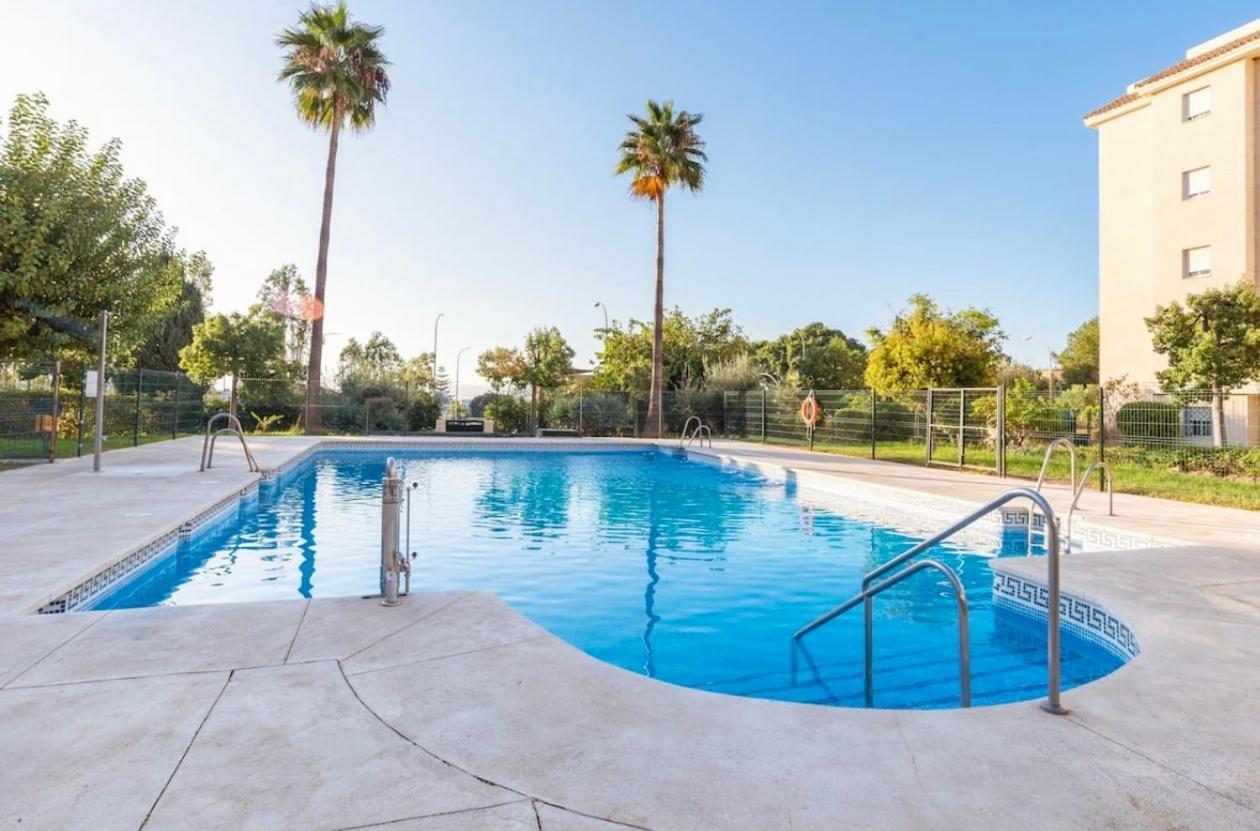 ¡precioso Apartamento Con Piscina! Apartamento