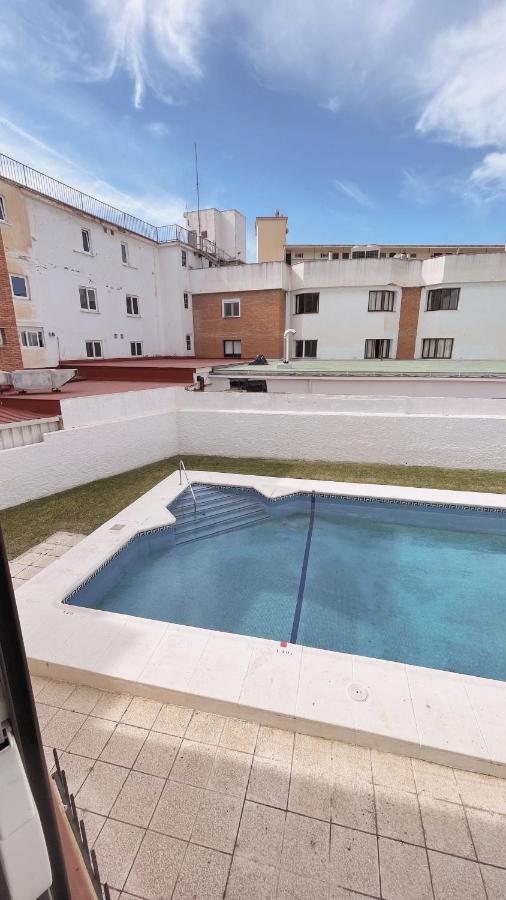 Precioso Con Piscina A 3 Minutos De La Playa En Coche * Torremolinos