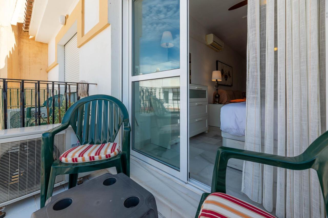 Homeforguest Bright In La Carihuela Near The Appartement