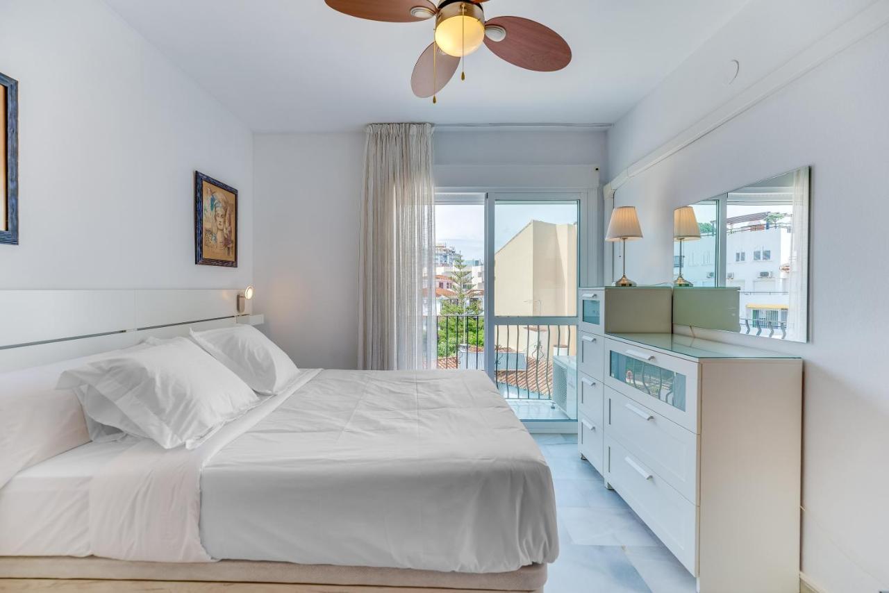 Homeforguest Bright In La Carihuela Near The Appartement