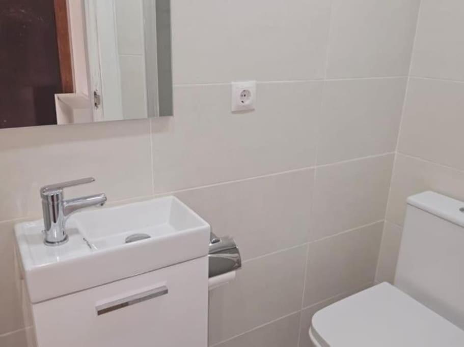 Nogalera Rainbow, 2-bedroom With Pool And Parking Apartment Torremolinos