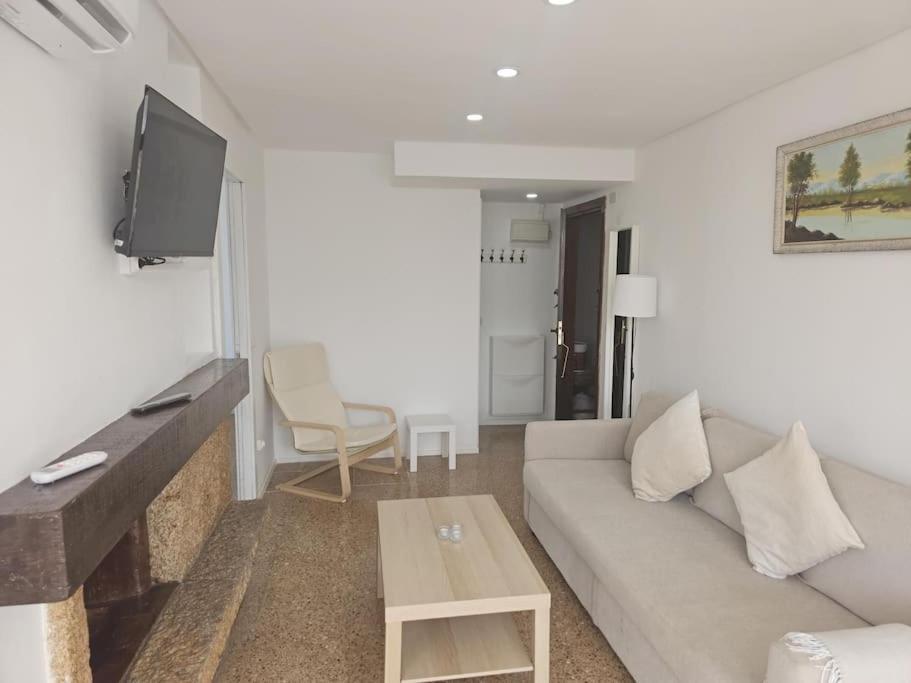 Nogalera Rainbow, 2-bedroom With Pool And Parking * Torremolinos