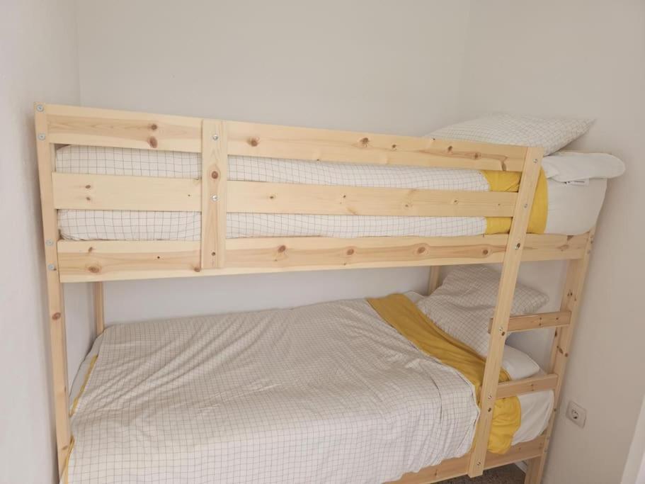 Nogalera Rainbow, 2-bedroom With Pool And Parking Apartment