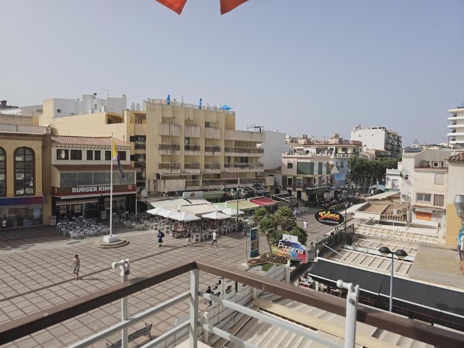 Nogalera Rainbow, 2-bedroom With Pool And Parking Apartment