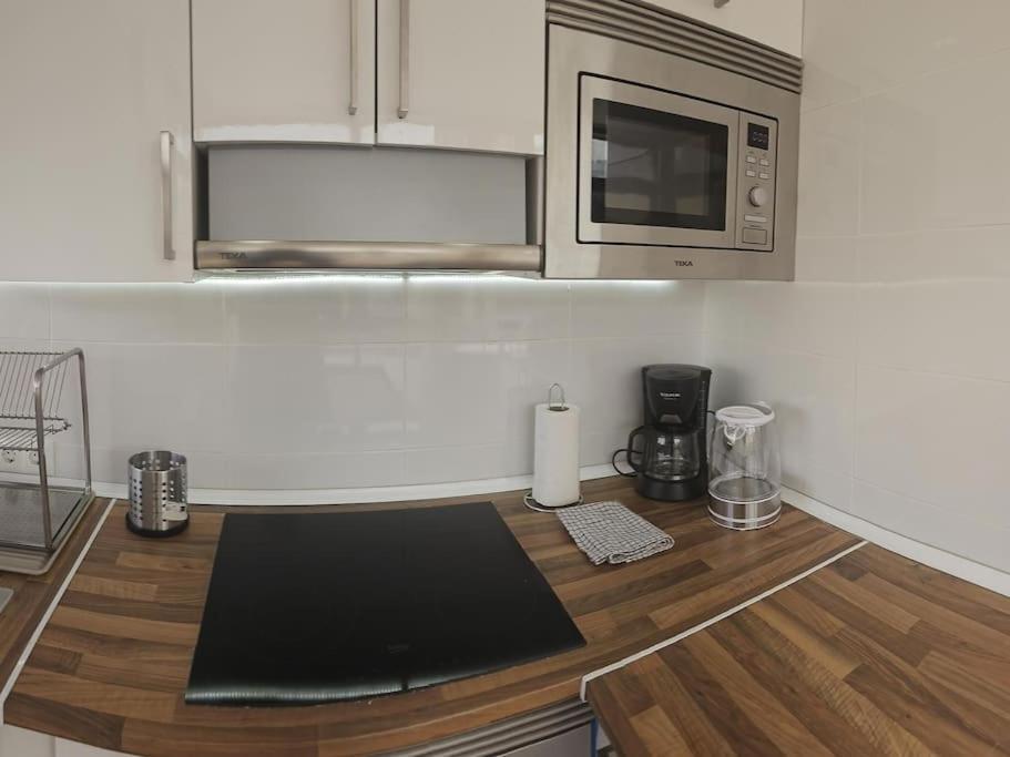 Nogalera Rainbow, 2-bedroom With Pool And Parking Apartment Torremolinos