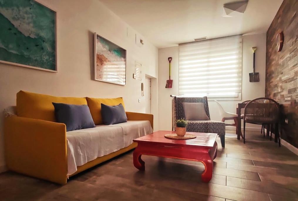 Jos's House. Thai Loft 50mt To La Carihuela Apartment