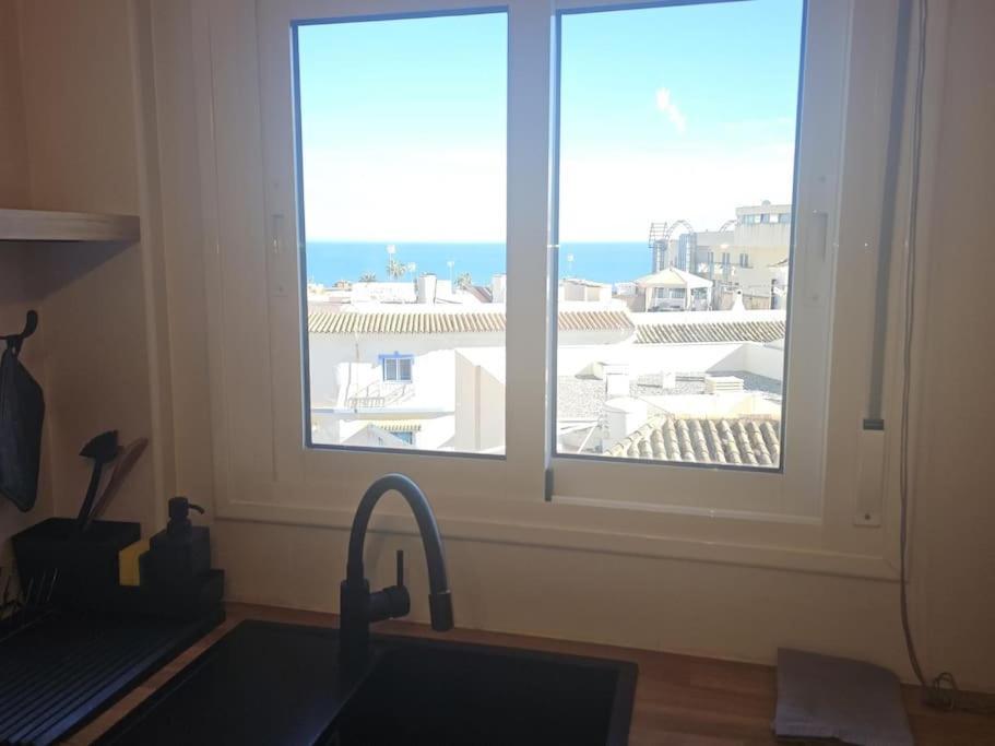 Symphony Sunrise, With Stunning Sea Views And Short Walk To The By Namaste Elite Torremolinos