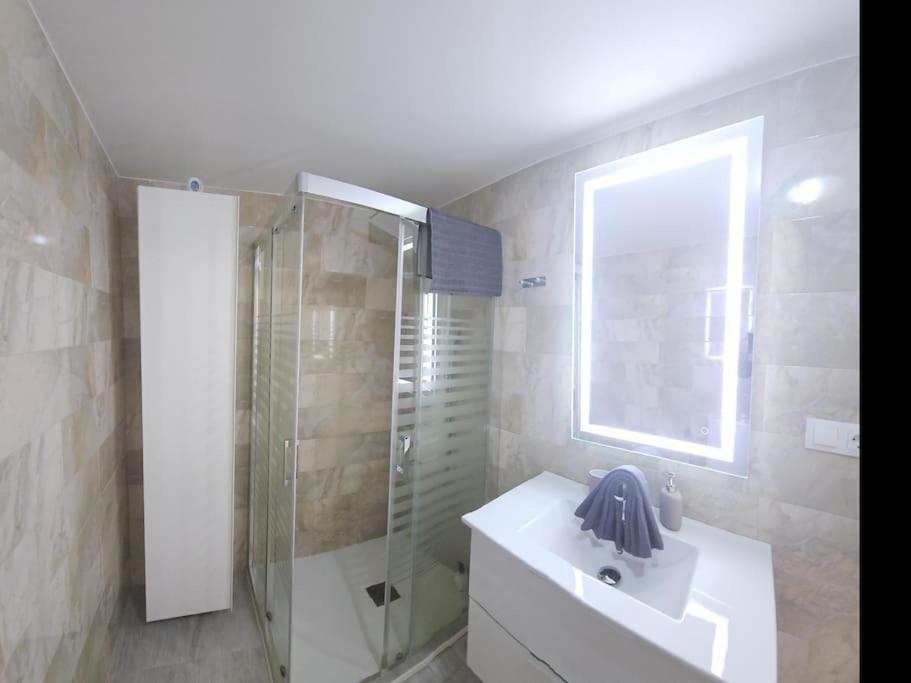 Symphony Sunrise, With Stunning Sea Views And Short Walk To The By Namaste Elite Torremolinos
