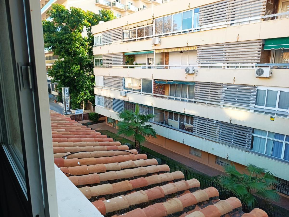 Apartment Estudio En Torremolinos - La Carihuela - Wifi 365 Mbps - Fire Stick Amazon - Playa A 50 Metros *