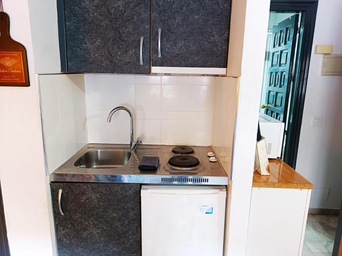 Estudio En Torremolinos - La Carihuela - Wifi 365 Mbps - Fire Stick Amazon - Playa A 50 Metros *
