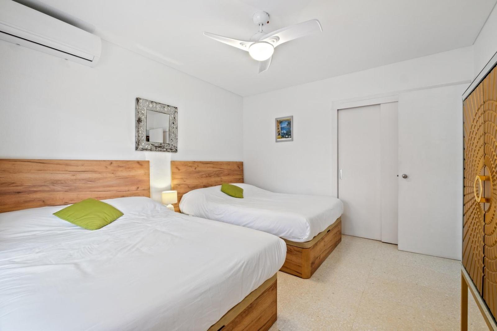 Apartment Piso Con 2 Habitaciones, 2 Terrazas Y Piscina *