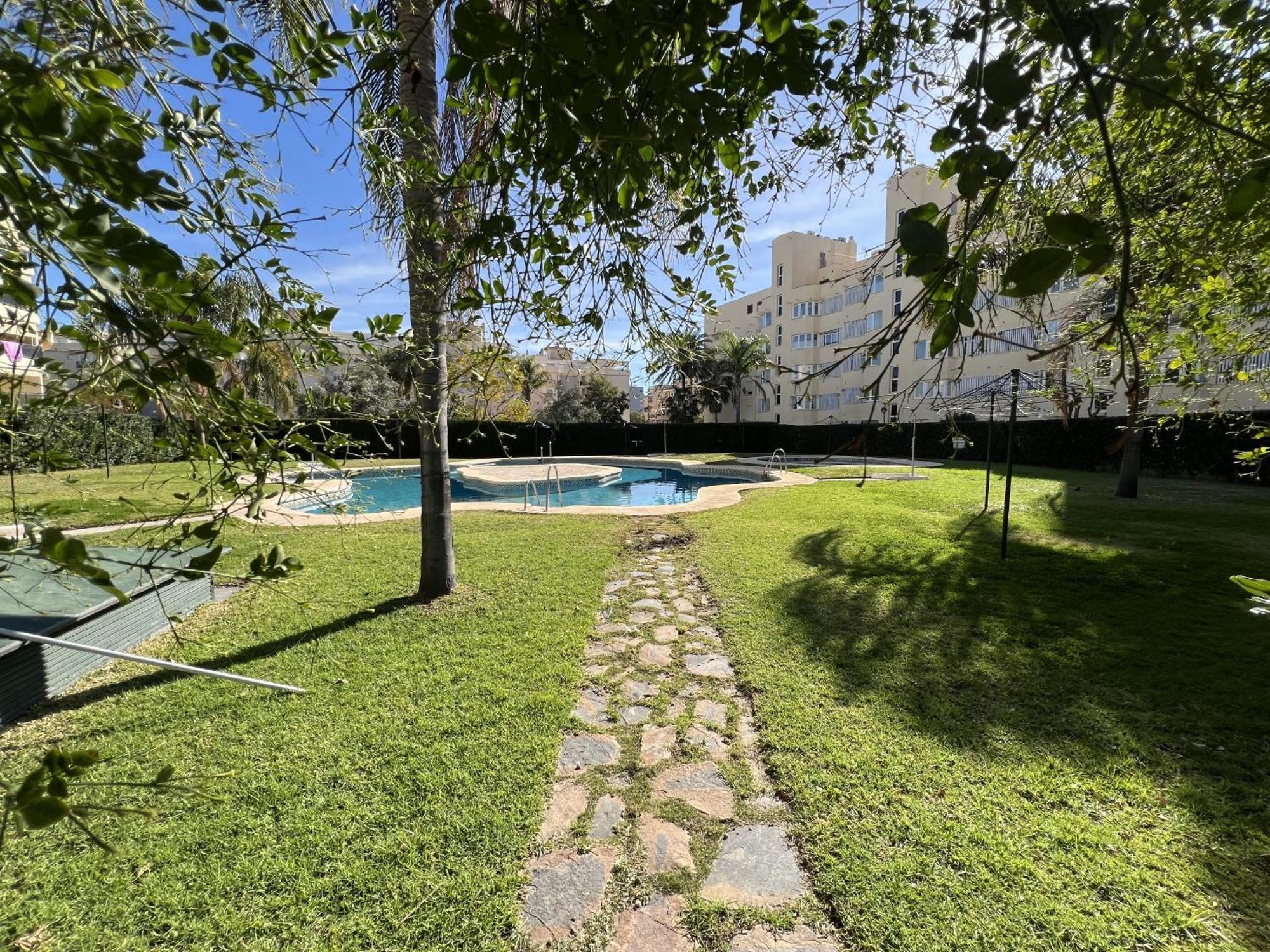 With Pool, Tennis & Gym By Homing *