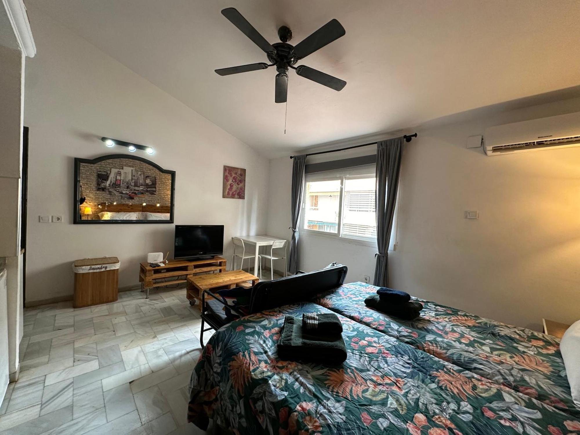 Estudio En Torremolinos - La Carihuela - Wifi 365 Mbps - Fire Stick Amazon - Playa A 50 Metros * Torremolinos