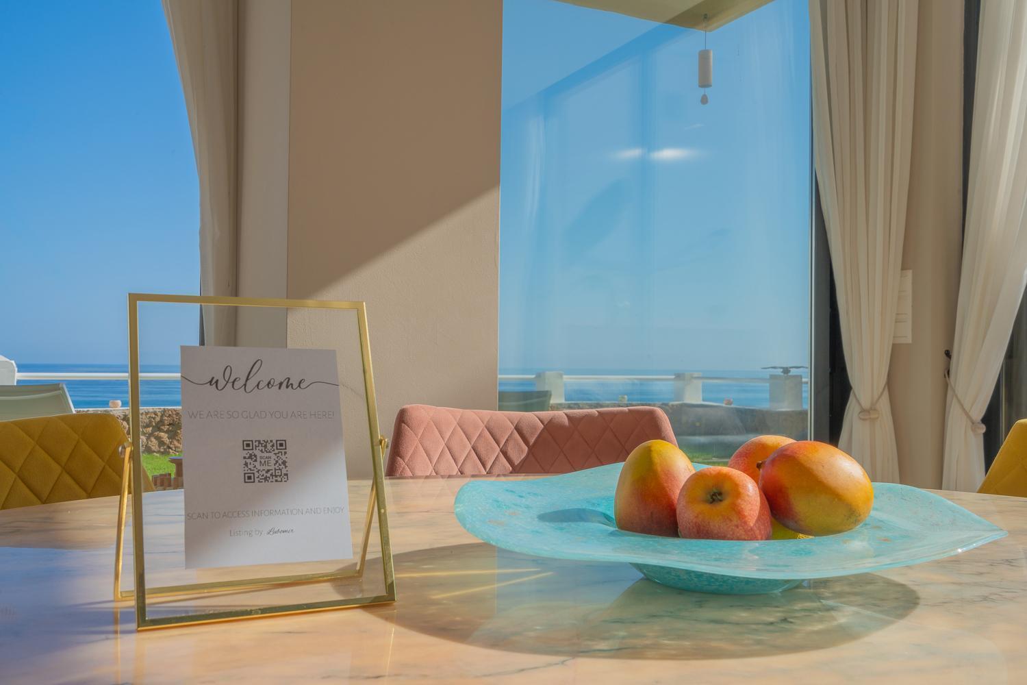 Apartment Seaside Tranquility And Urban Luxury - Stylish Duplex In W Jacuzzi