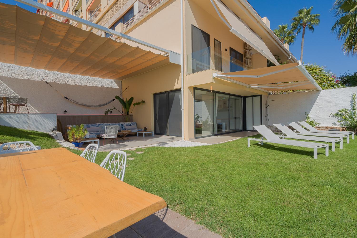 Apartment Seaside Tranquility And Urban Luxury - Stylish Duplex In W Jacuzzi *