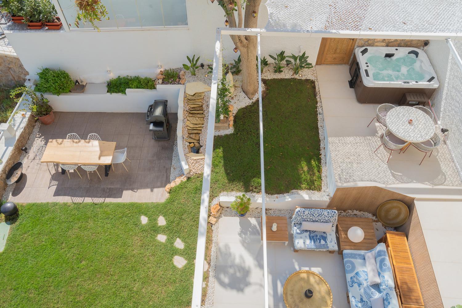 Seaside Tranquility And Urban Luxury - Stylish Duplex In W Jacuzzi * Torremolinos