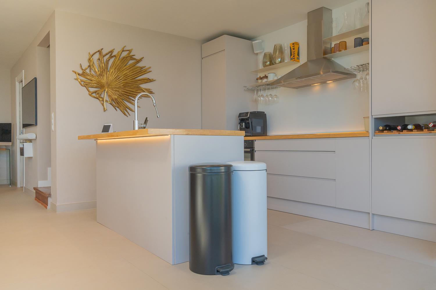 Seaside Tranquility And Urban Luxury - Stylish Duplex In W Jacuzzi