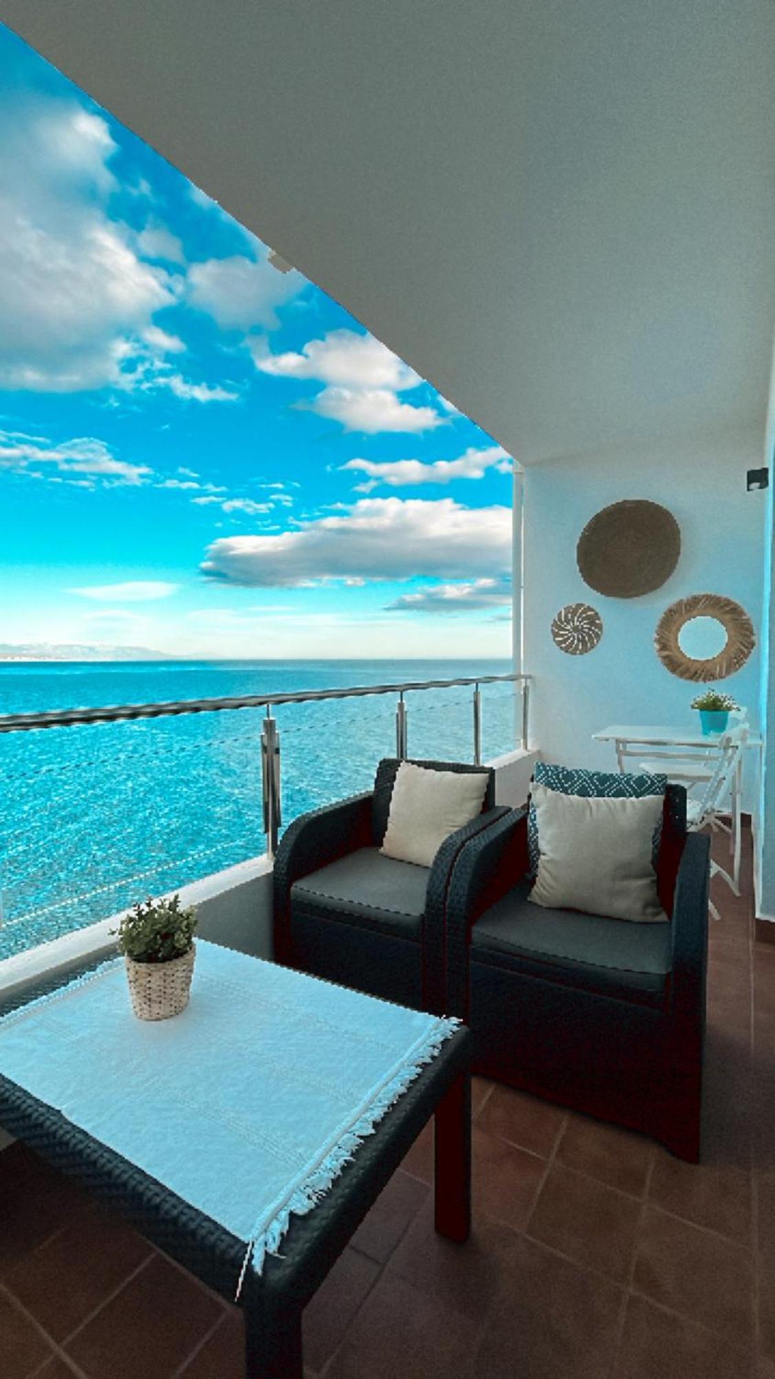 Apartment Amazing Frontline Sea Views Castillo Del Vigia Torremolinos