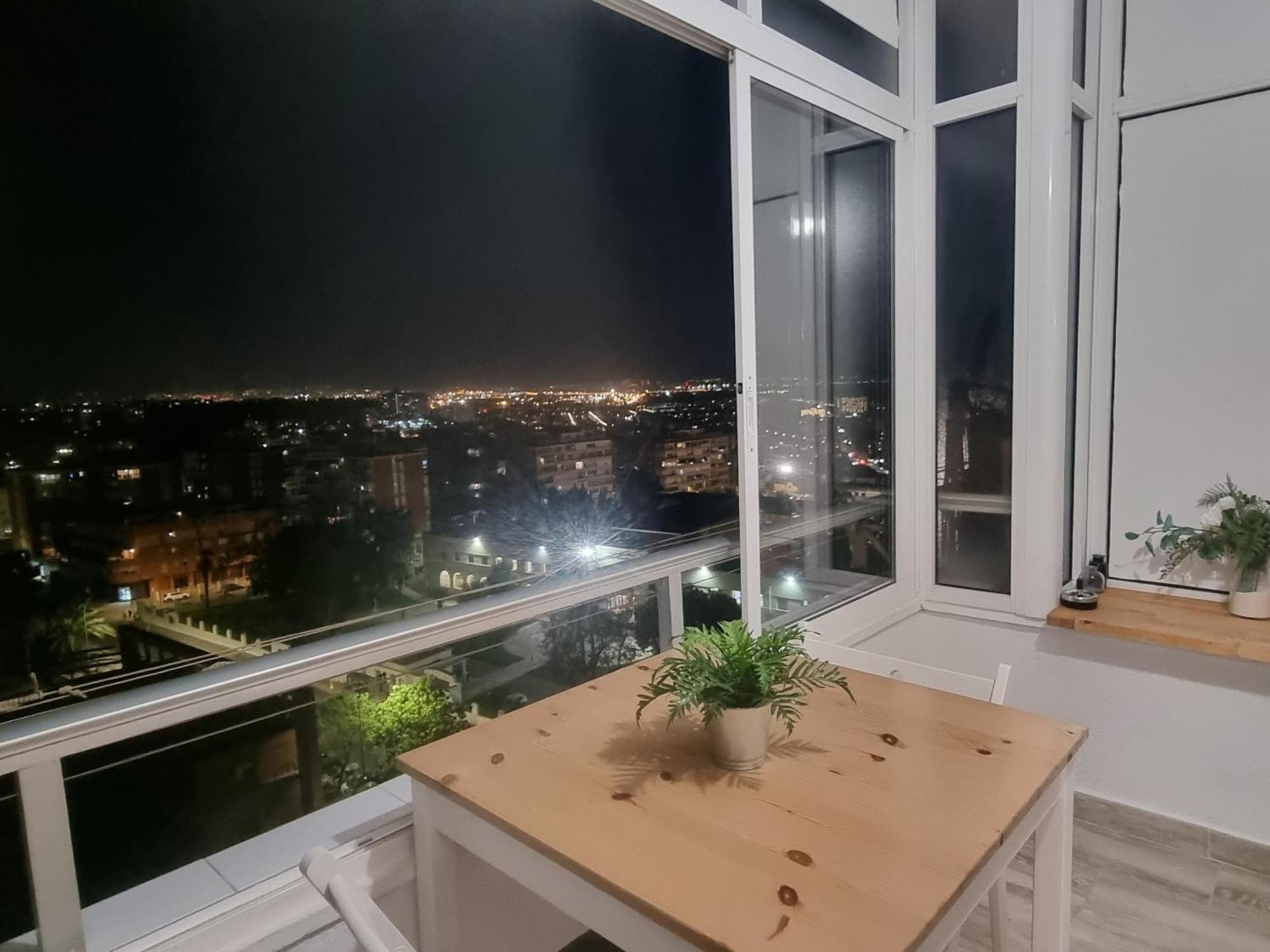 Bonito Estudio Con Vistas, Centro