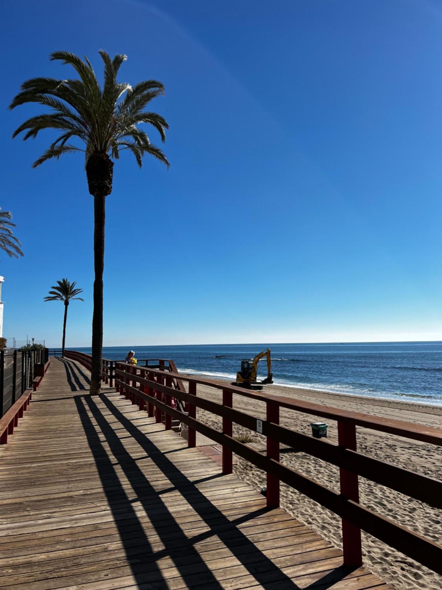 First Line Beach, Tenniscourt And Pool Apartment Torremolinos