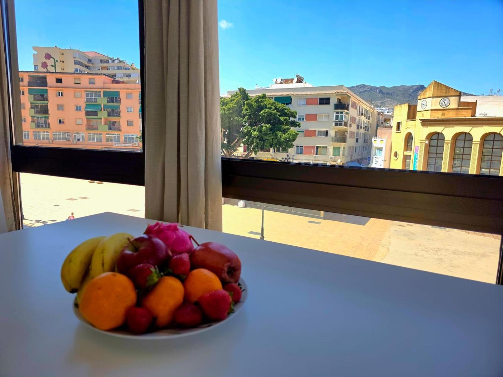 Nogalera Rainbow, 2-bedroom With Pool And Parking Torremolinos