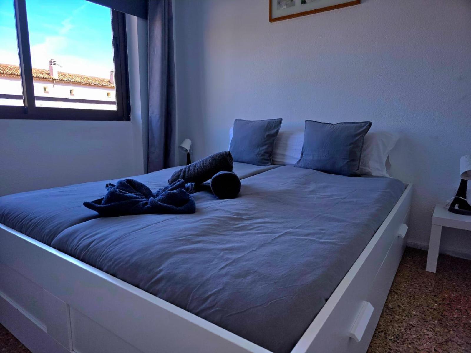 Nogalera Rainbow, 2-bedroom With Pool And Parking