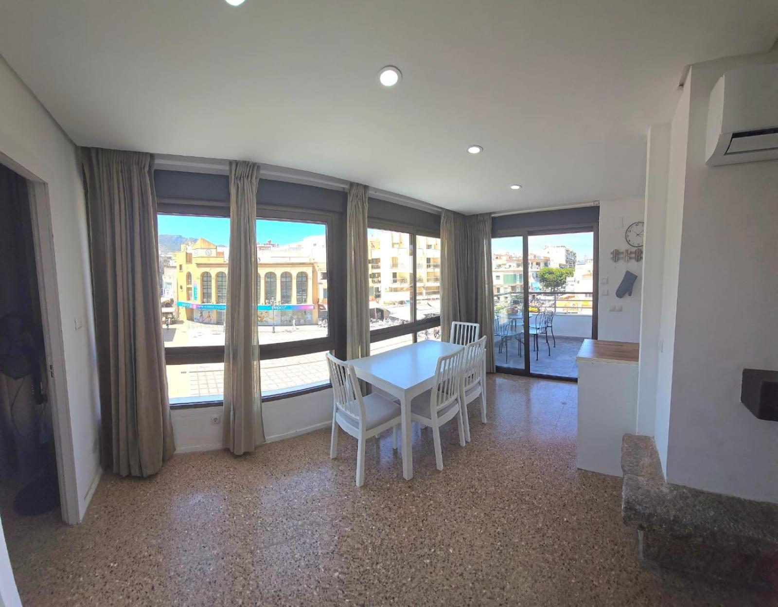 Nogalera Rainbow, 2-bedroom With Pool And Parking
