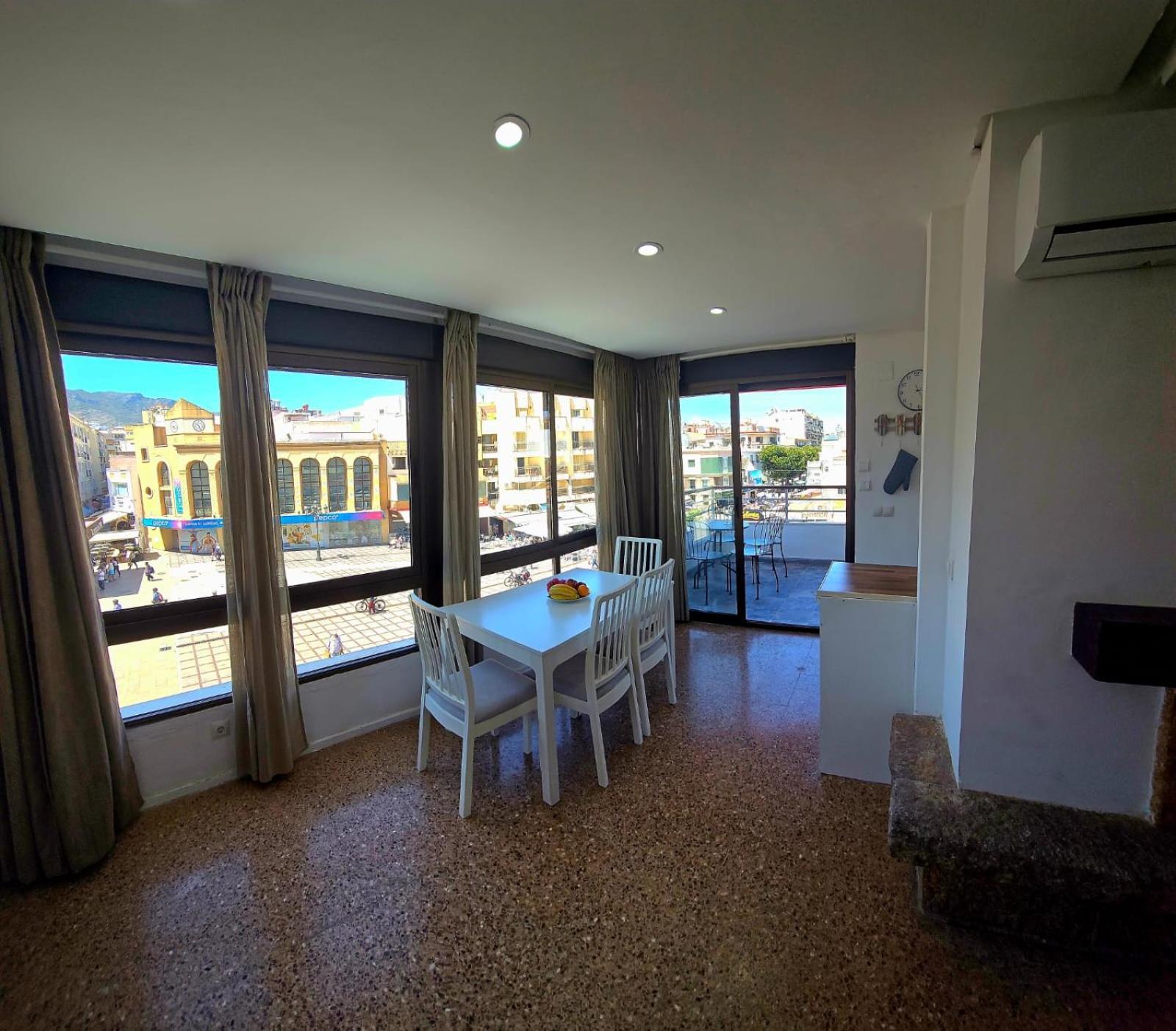 Nogalera Rainbow, 2-bedroom With Pool And Parking *