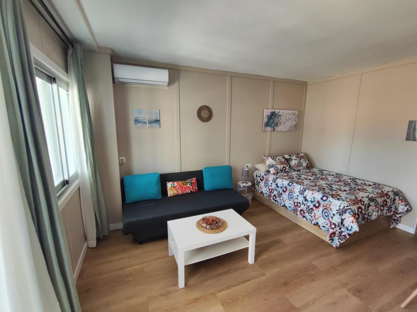 Centrico Estudio En * Torremolinos