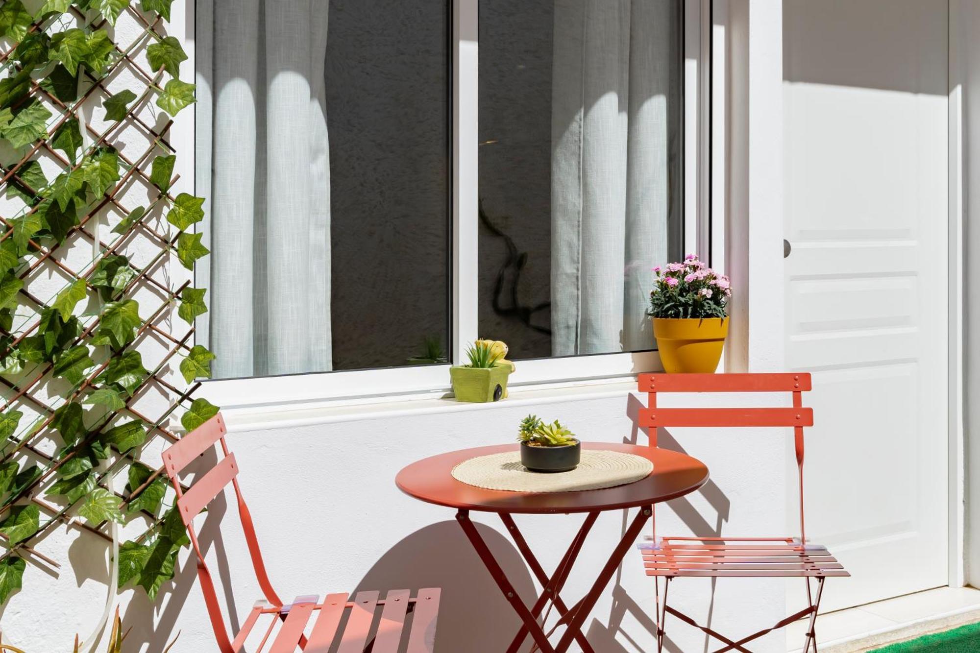 Bonito Estudio Carihuela Con Terraza, Wifi, Playa A 150 Metros Appartement *