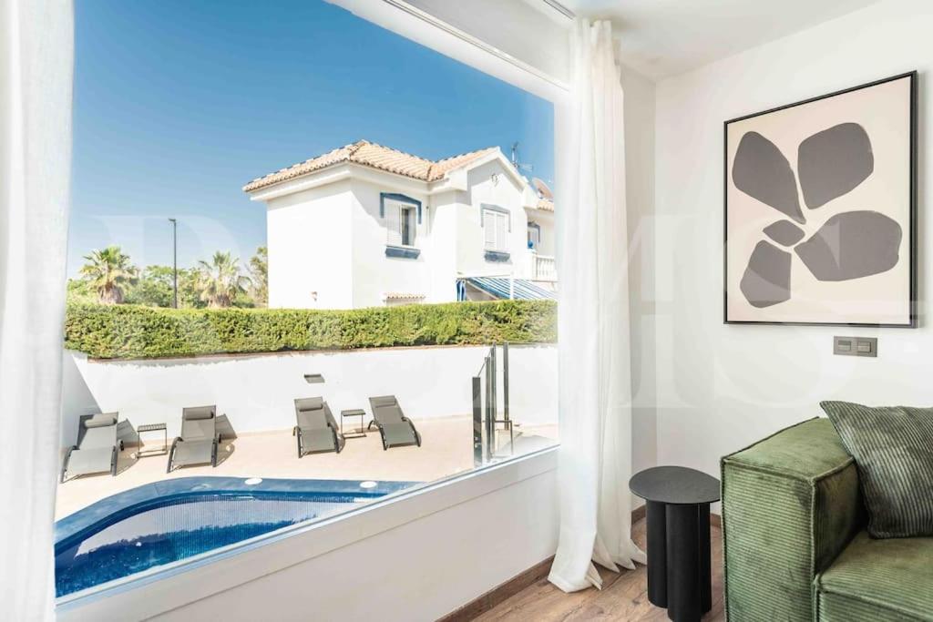 Full House With Pool, Bbq And Garden By Rems