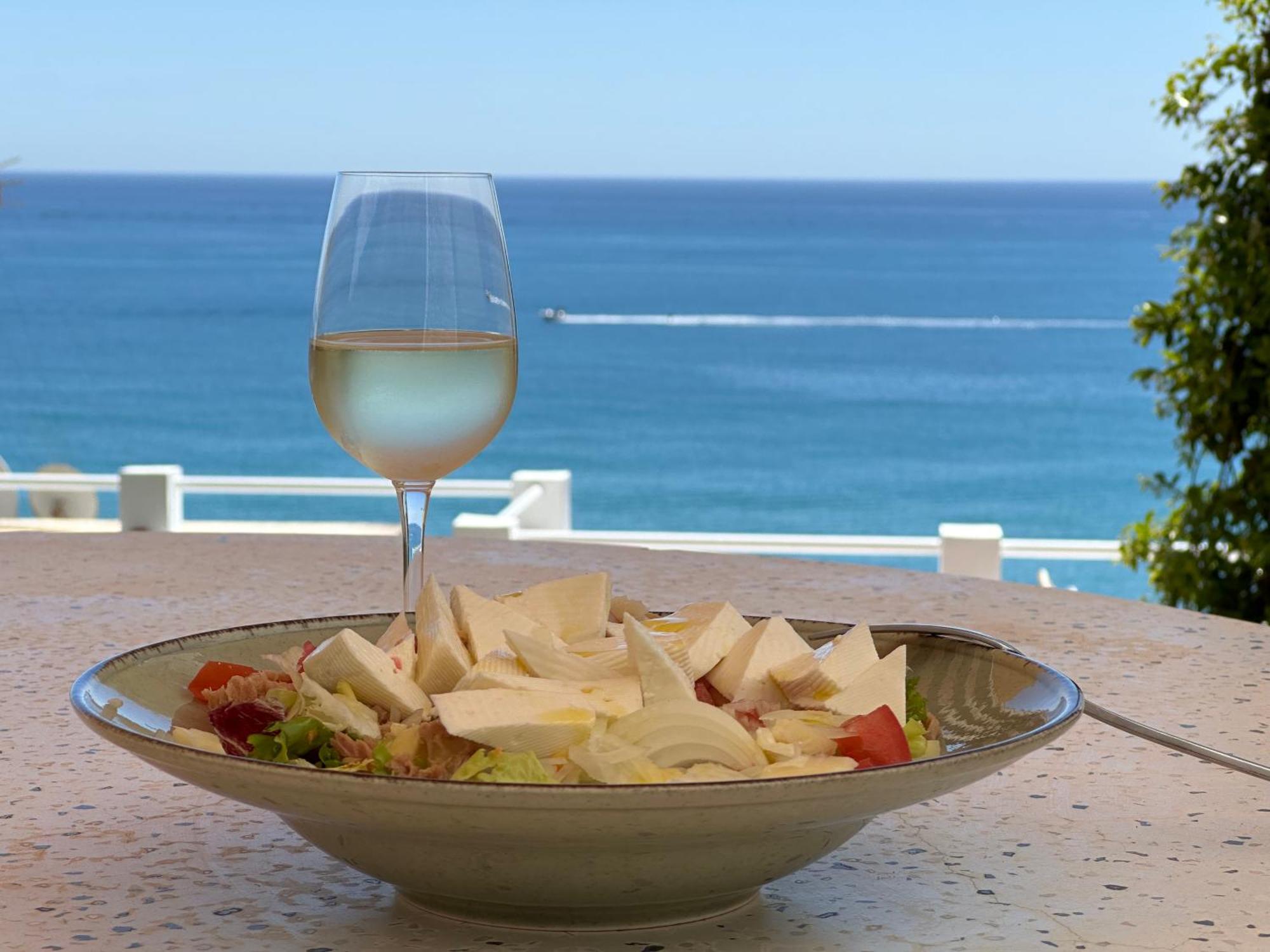 Seaside Tranquility And Urban Luxury - Stylish Duplex In W Jacuzzi Apartment *