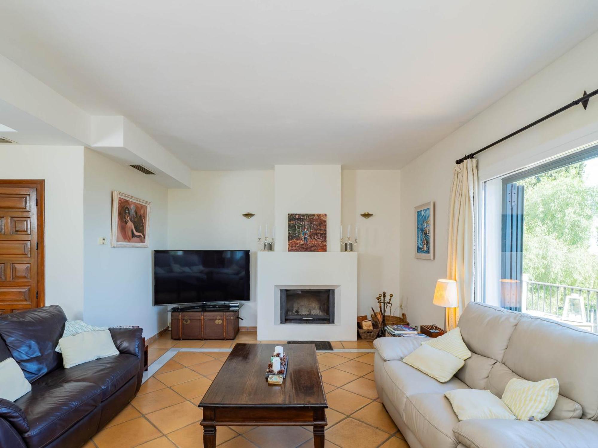 Cubo's Capuchinas & Cave House Villa *