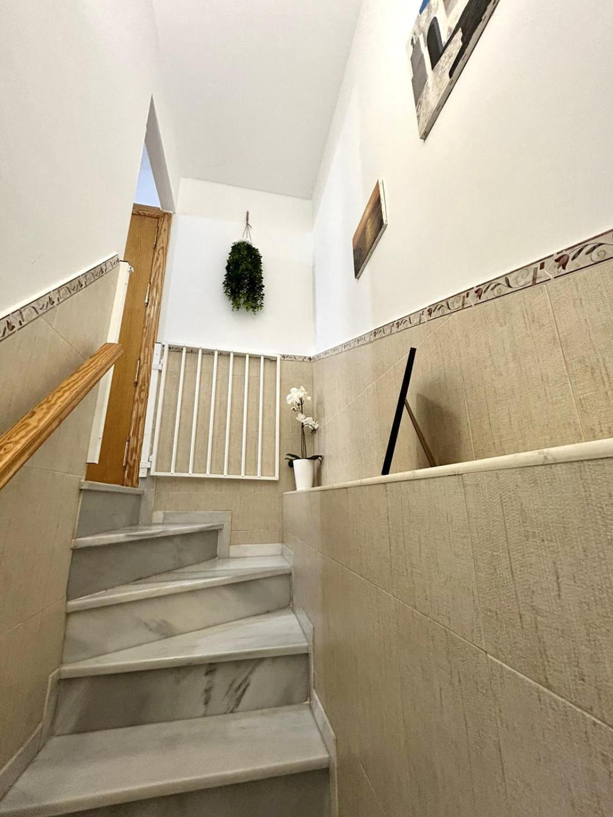 Calu Homes Hermoso Duplex Apartment *