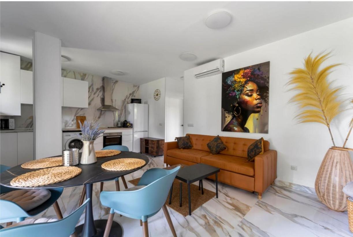 Apartment Casa Maria At Parrot At Carihuela Torremolinos