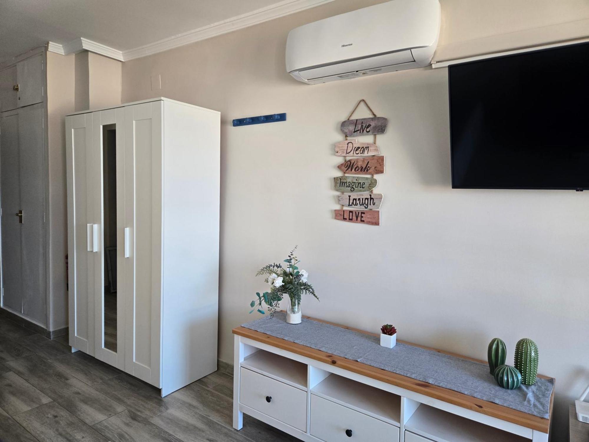 Bonito Estudio Con Vistas, Centro Torremolinos