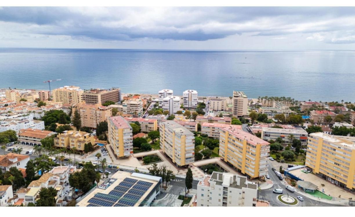 Apartment Casa Rosa At Parrot At Carihuela Torremolinos