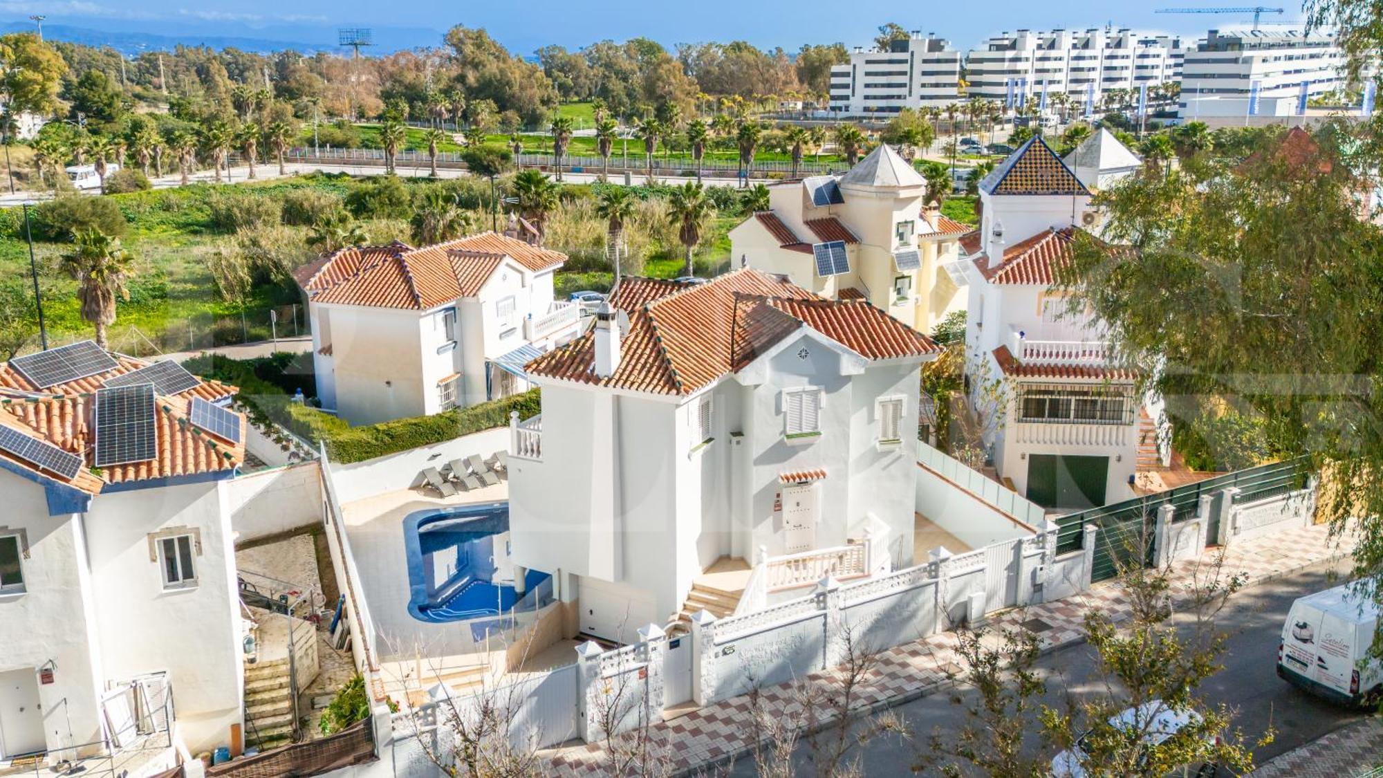 Full House With Pool, Bbq And Garden By Rems * Torremolinos