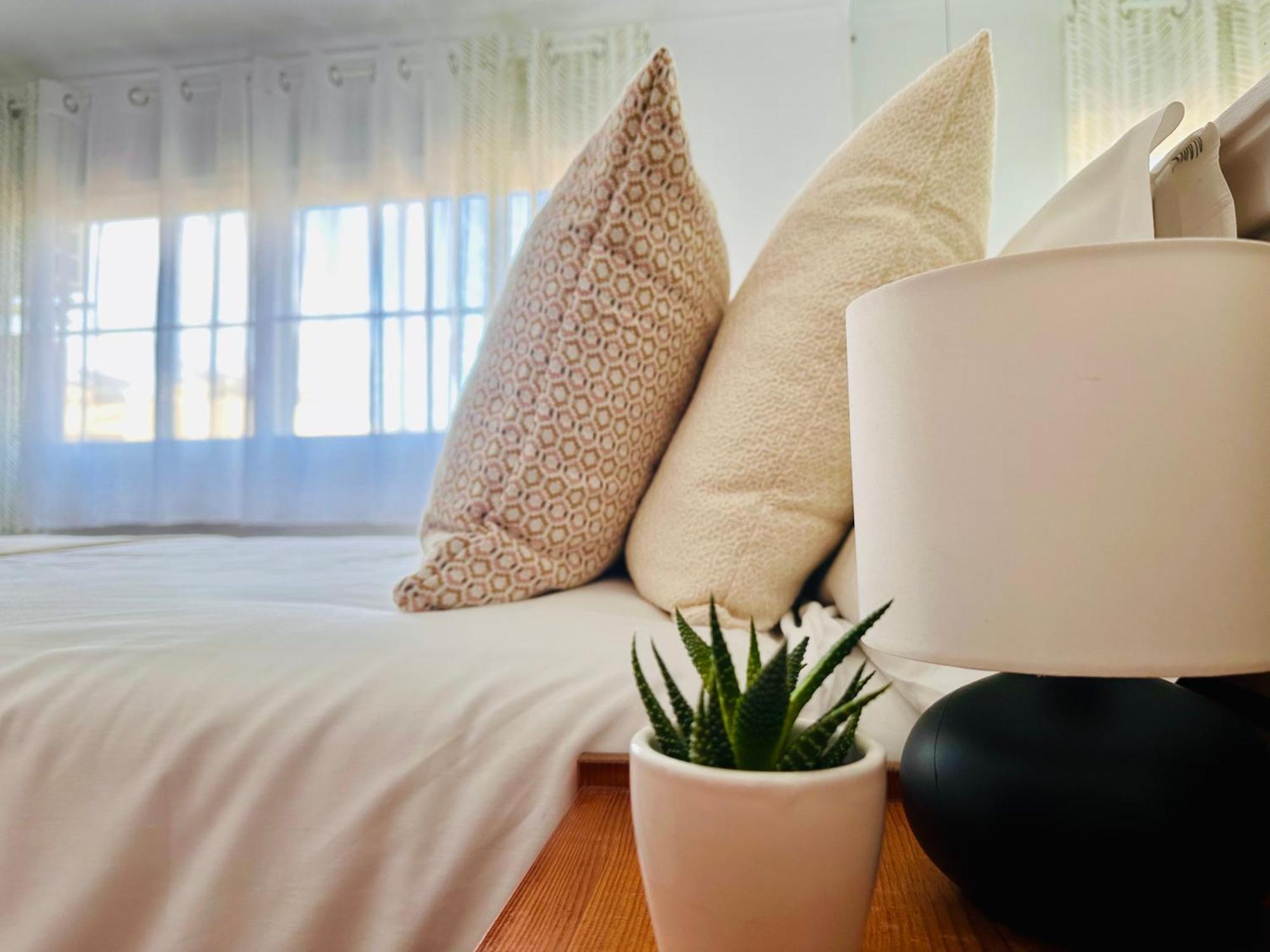 Apartment Cozy- 100m From The With Pool & Perfect For2 Torremolinos