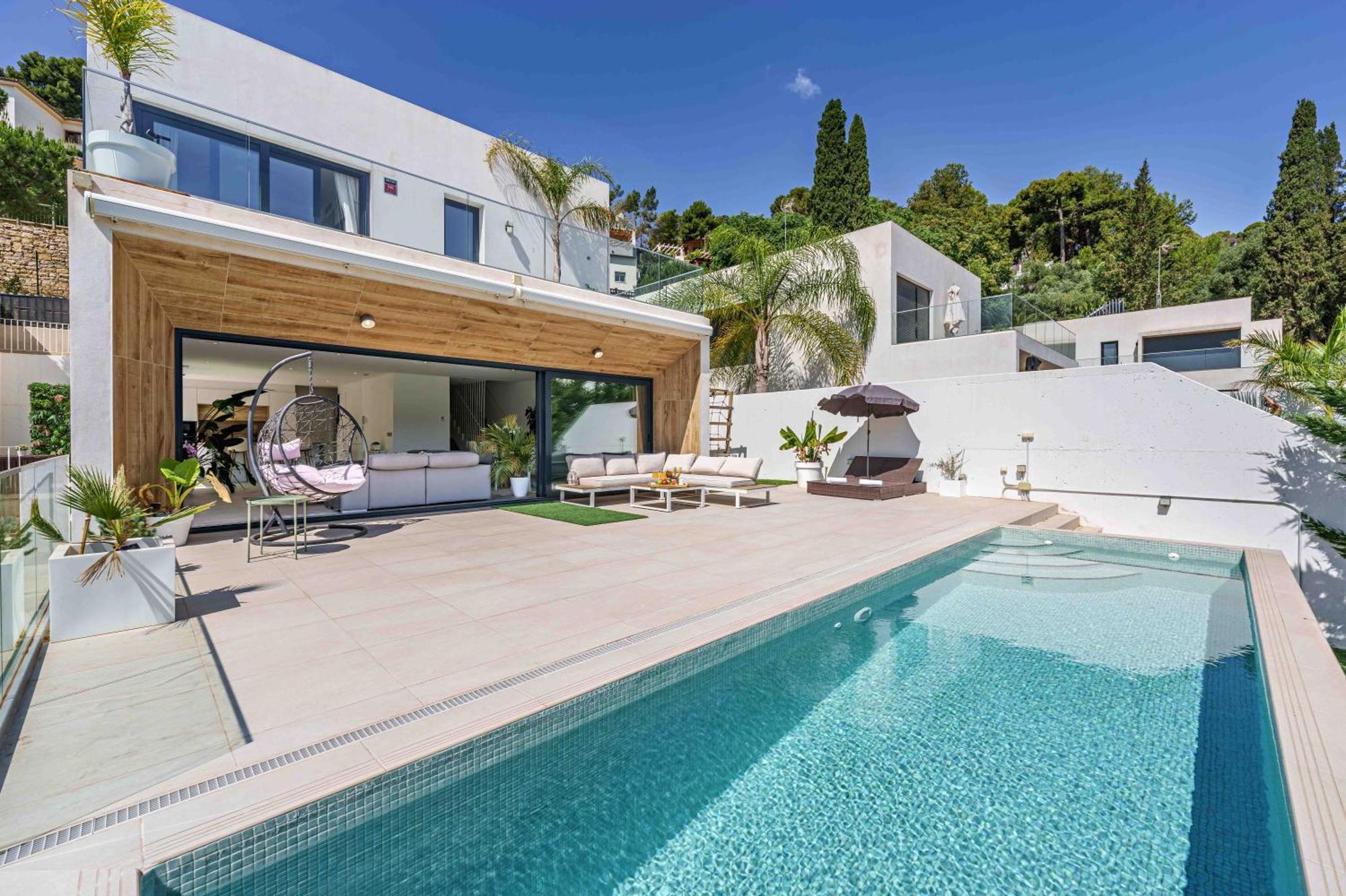 Fabulosa Foresta En Familias Con Piscina Privada