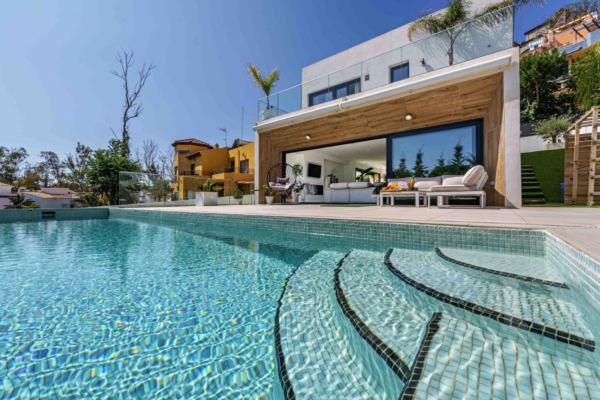 Fabulosa Foresta En Familias Con Piscina Privada Torremolinos