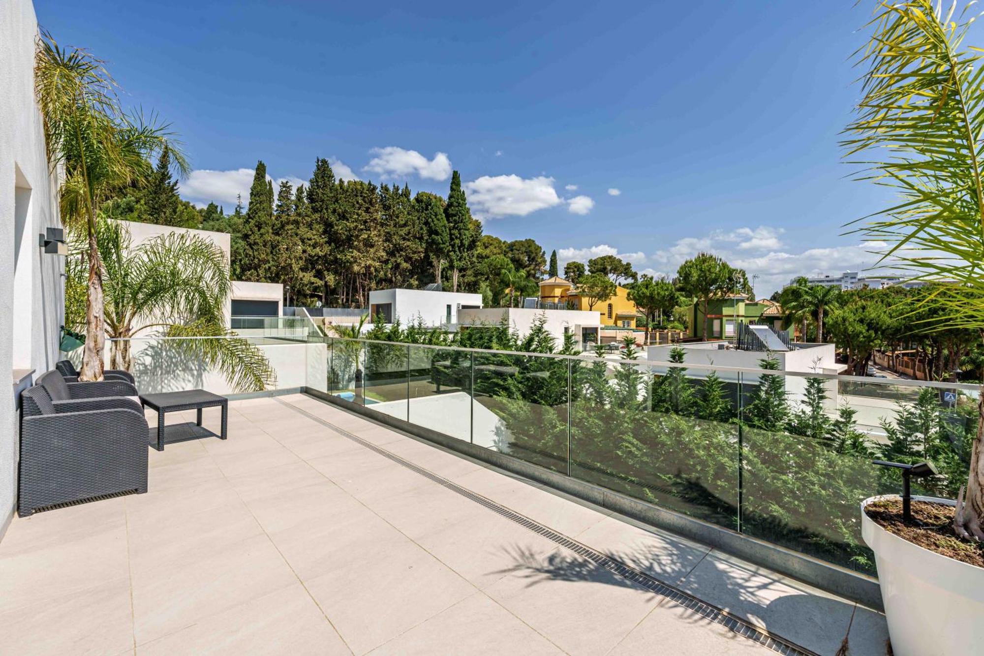 Fabulosa Foresta En Familias Con Piscina Privada