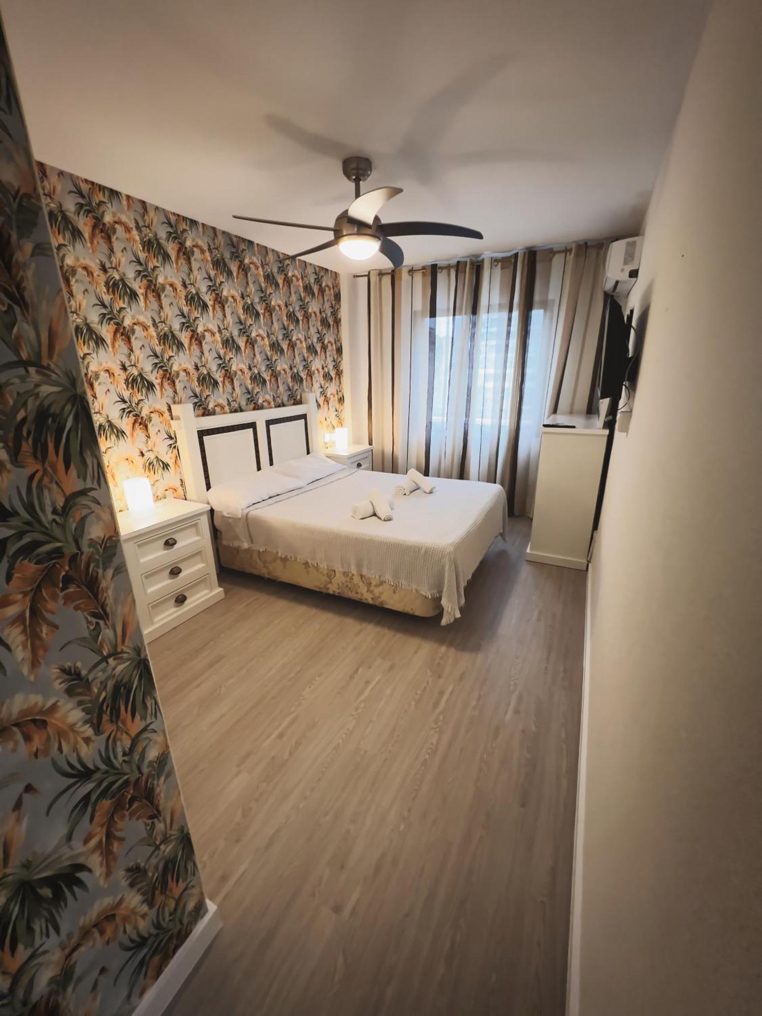 Apartamento Mrv Centro Piscina Y Parking Torremolinos