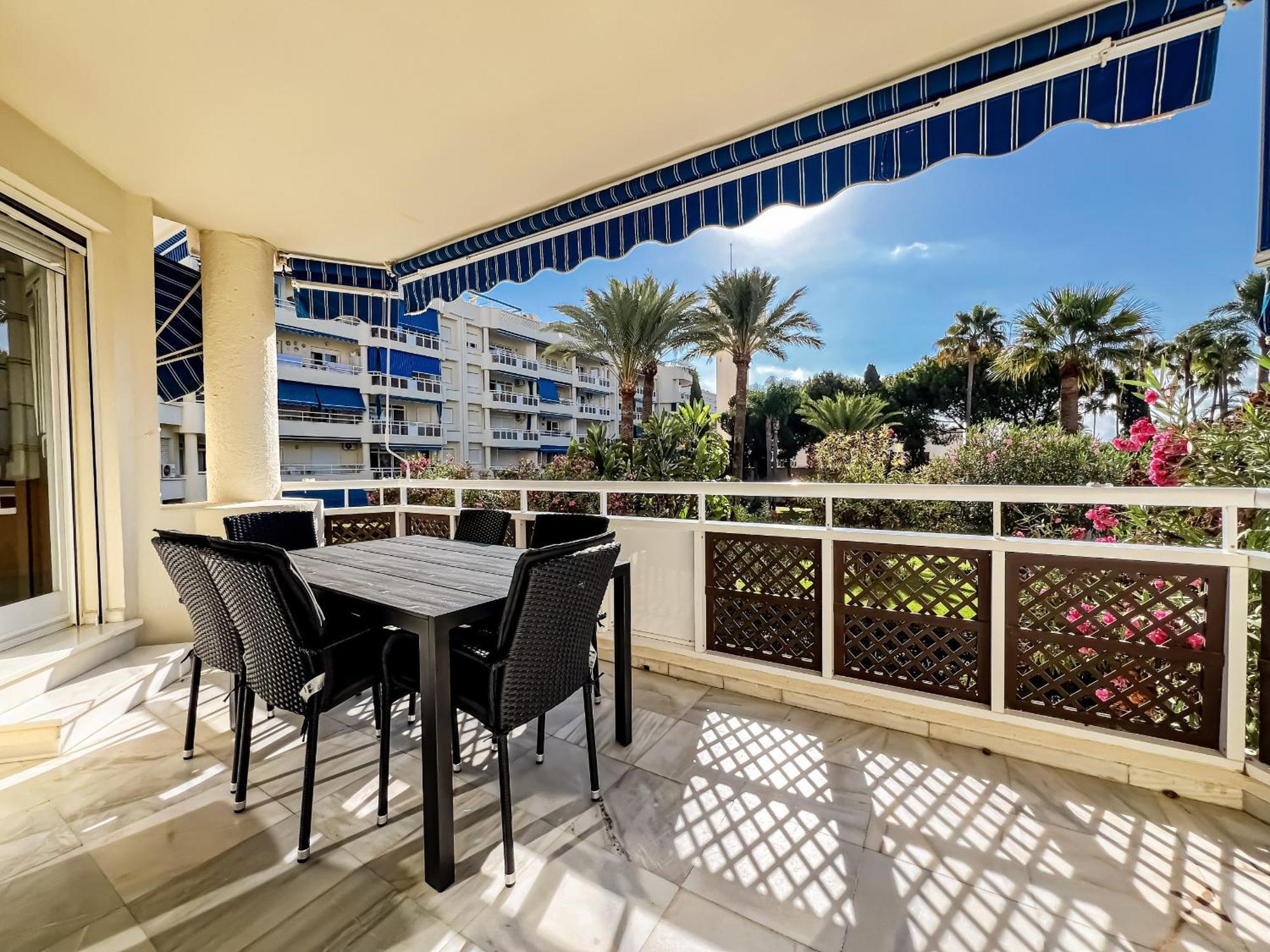 Apartment Aamos De Torremolinos