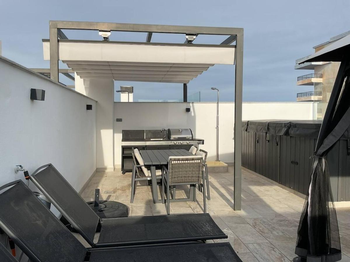 Serenity - Private - La Carihuela Apartment Torremolinos